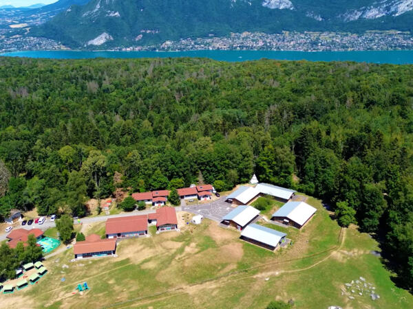 Vue panoramique centre des Puisots Annecy